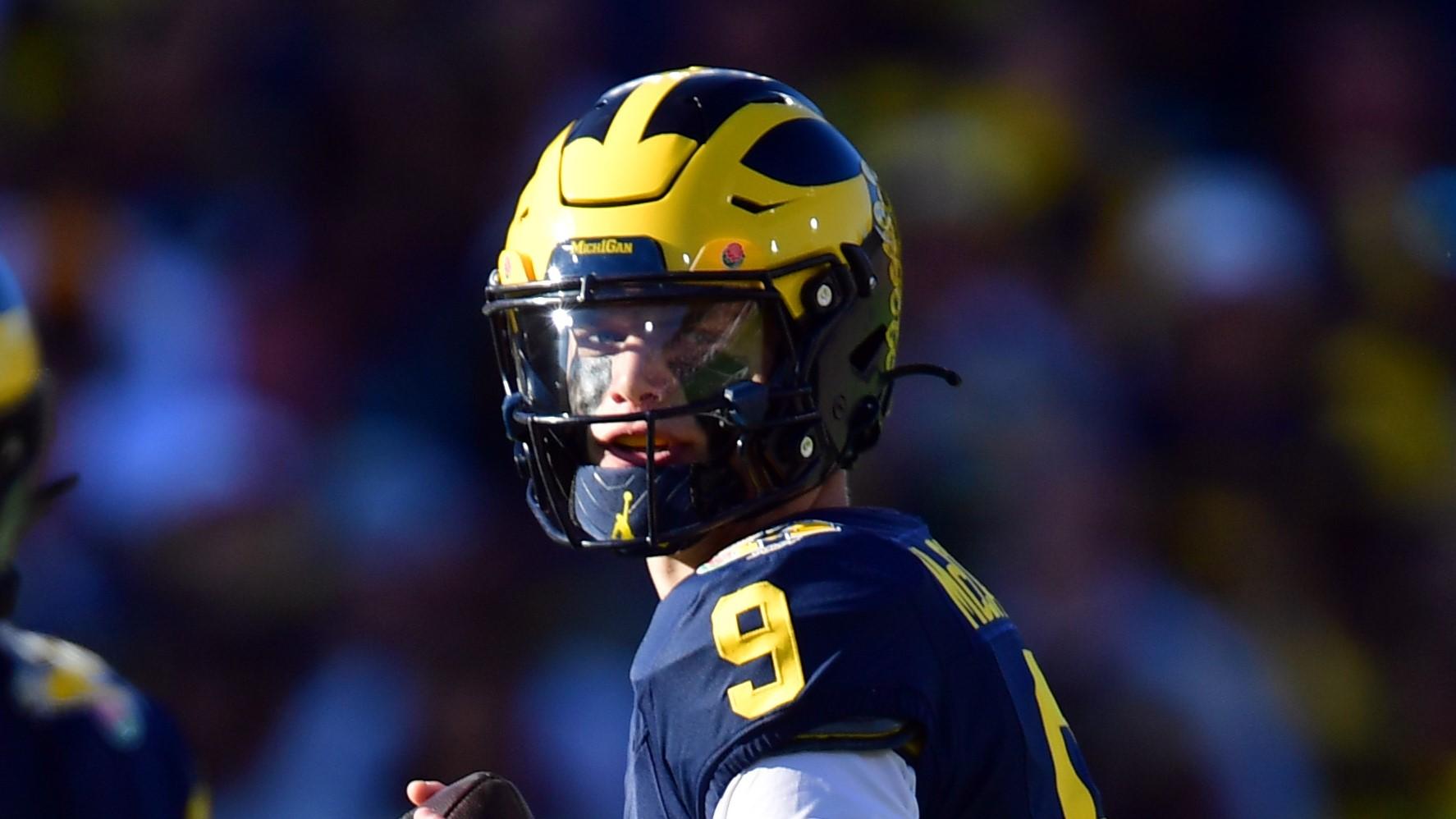 Jan 1, 2024; Pasadena, CA, USA; Michigan Wolverines quarterback J.J. McCarthy (9) looks to pass in the first quarter against the Alabama Crimson Tide in the 2024 Rose Bowl college football playoff semifinal game at Rose Bowl. Mandatory Credit: Gary A. Vasquez-USA TODAY Sports / © Gary A. Vasquez-USA TODAY Sports