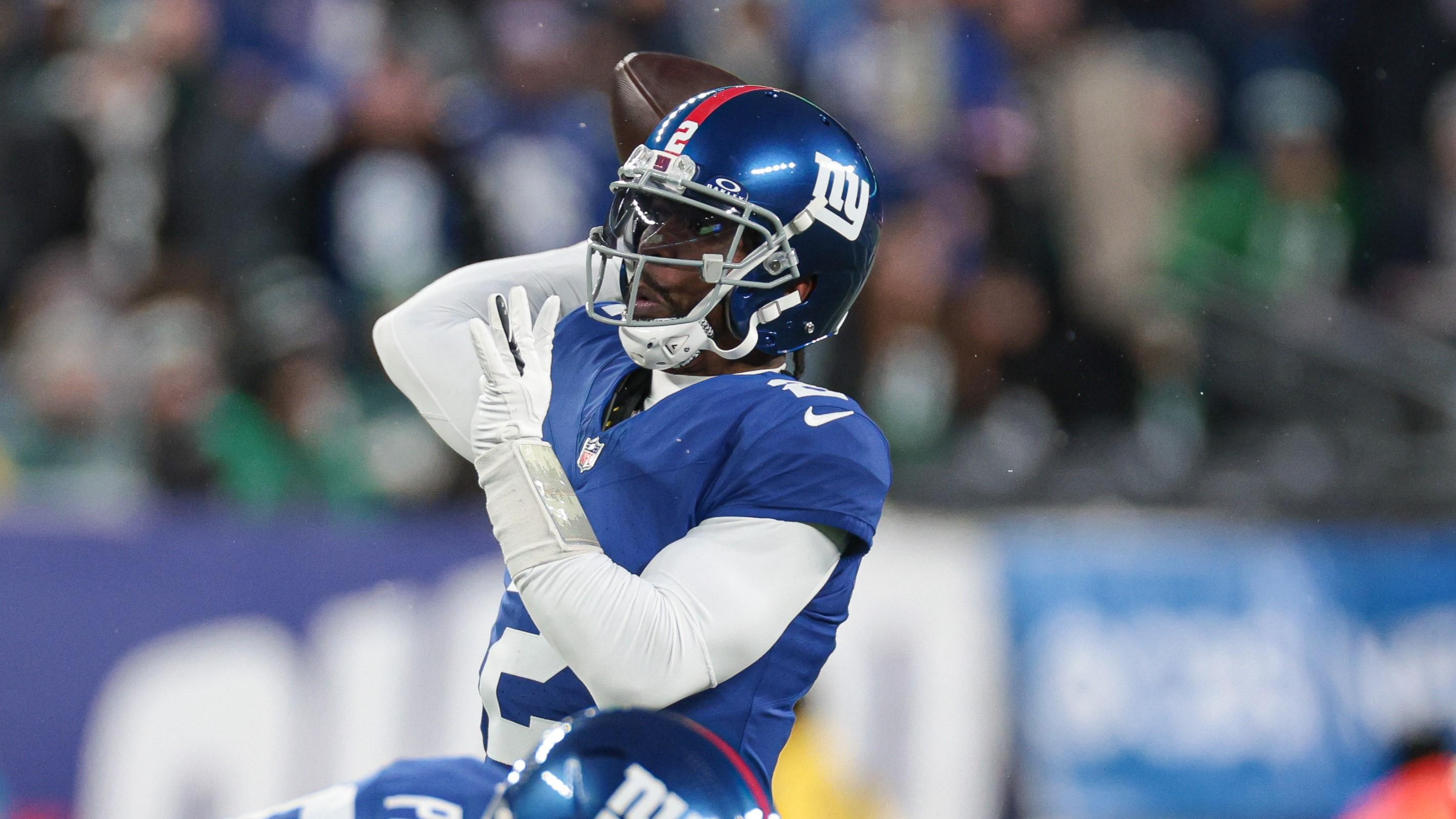 Jan 7, 2024; East Rutherford, New Jersey, USA; New York Giants quarterback Tyrod Taylor (2) throws the ball during the first quarter against the Philadelphia Eagles at MetLife Stadium. Mandatory Credit: Vincent Carchietta-USA TODAY Sports / © Vincent Carchietta-USA TODAY Sports