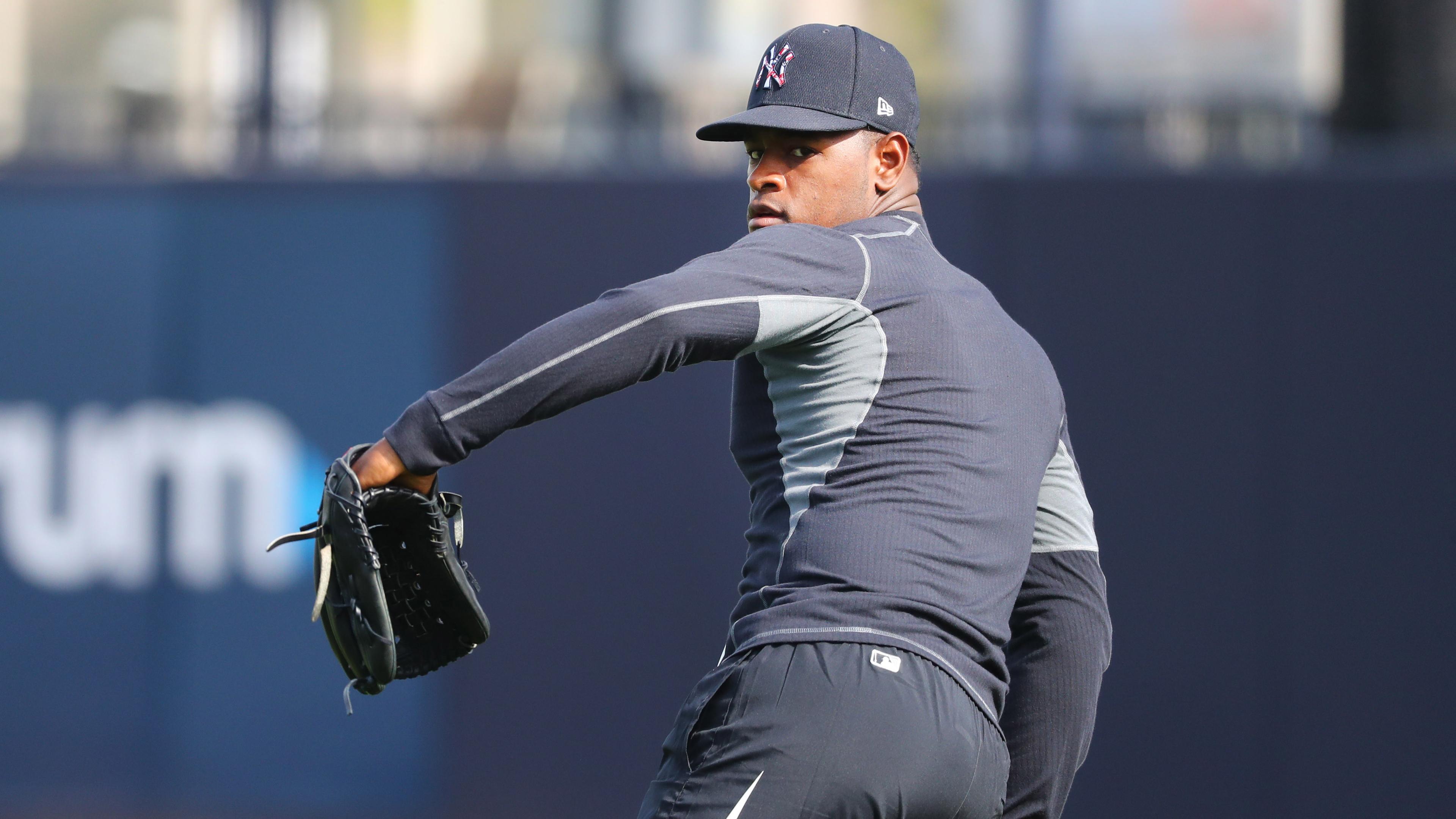 New York Yankees starting pitcher Luis Severino (40) throws as pitchers and catchers report for spring training at George M. Steinbrenner Field. / Kim Klement-USA TODAY Sports