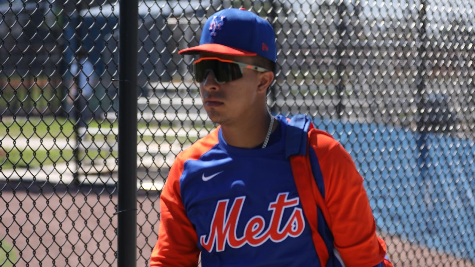 Mets prospect Mark Vientos walking with bag at 2021 spring training in Port St. Lucie, Fla. / Rob Carbuccia/SNY